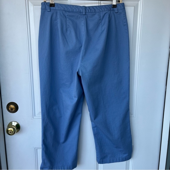 •Dockers• Stain Defenders Flat Front Cropped Pants - Size 14 - Picture 6 of 8